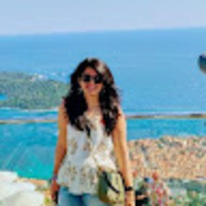 Meet your Posher, Devina